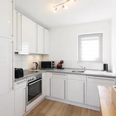 Kapitaenshausseeadler 28 *